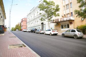 Одна из центральных улиц Астрахани получит новую зеленую зону