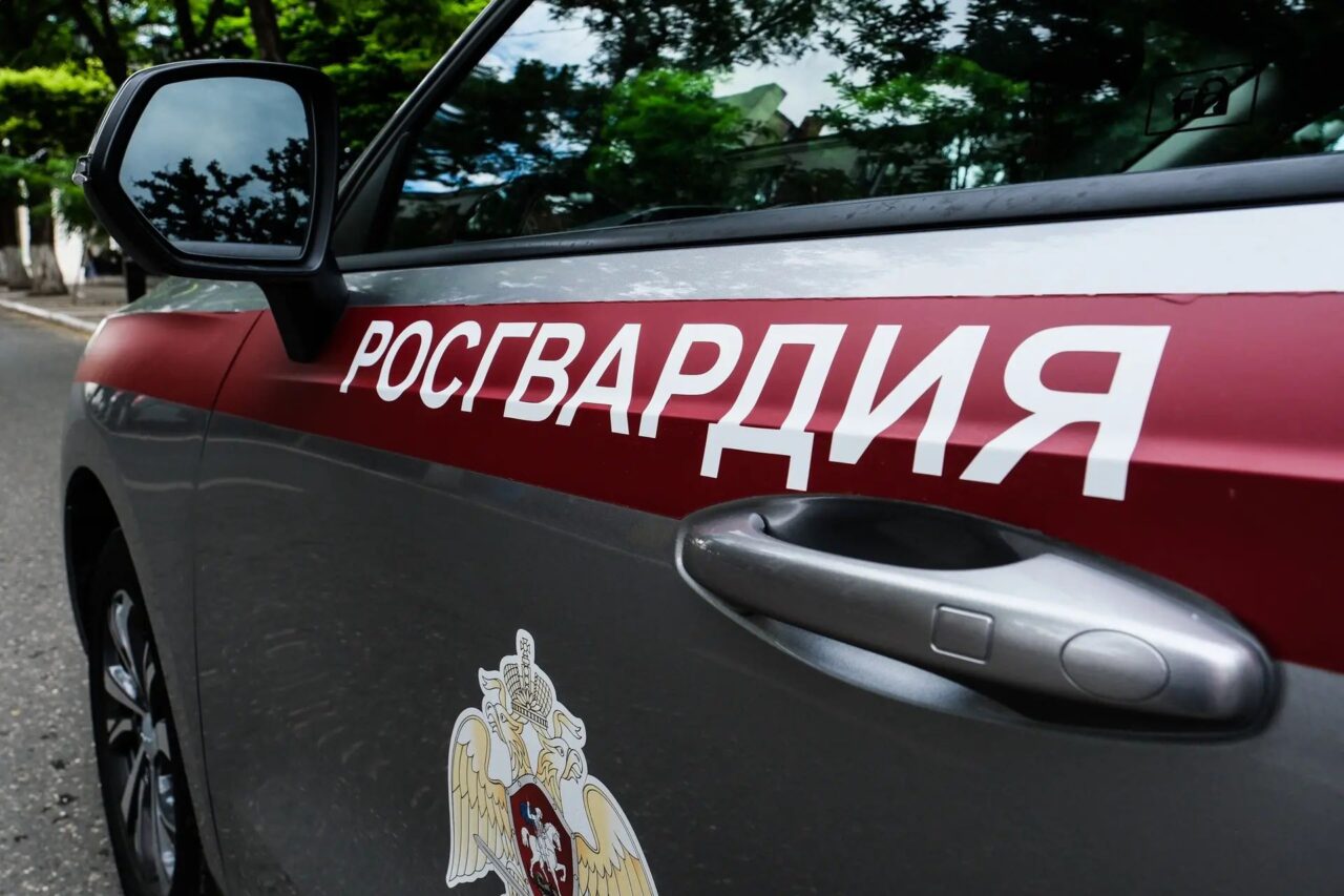 В Астрахани в монастыре пьяный мужчина устроил скандал