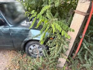 В Астрахани мужчине стало плохо за рулем, он попал в аварию