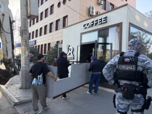 В Астрахани демонтировали кофейню