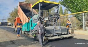 В Астрахани торопятся провести ремонт дорог до начала холодов: где прошли работы