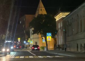 В центре Астрахани появился спорный дорожный знак